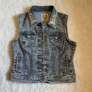 Denim vest with pearl details